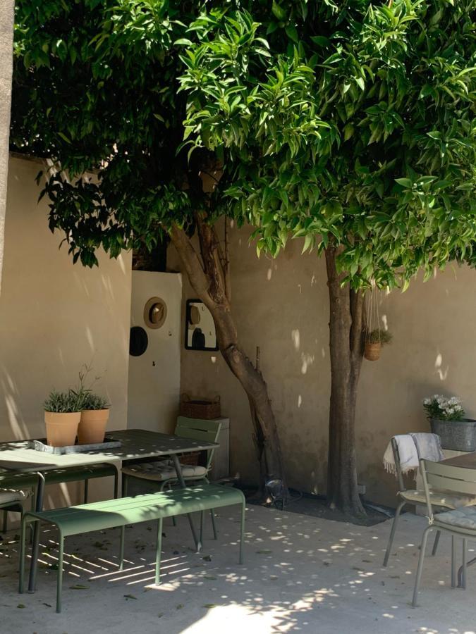 La Maison De Cerise Fourques  Exteriör bild